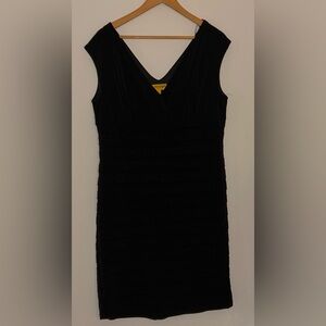 Chic Black V-Neck Mini Dress